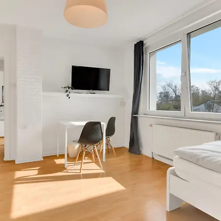 Bege Workaway Apartment *
