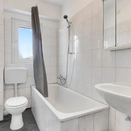 Bege Workaway Apartment *